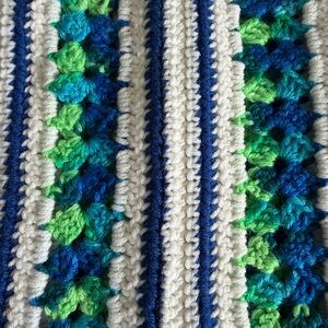 Crocheted Knit Blue White Green Scalloped Afghan Throw Baby Accent Blanket 41x41